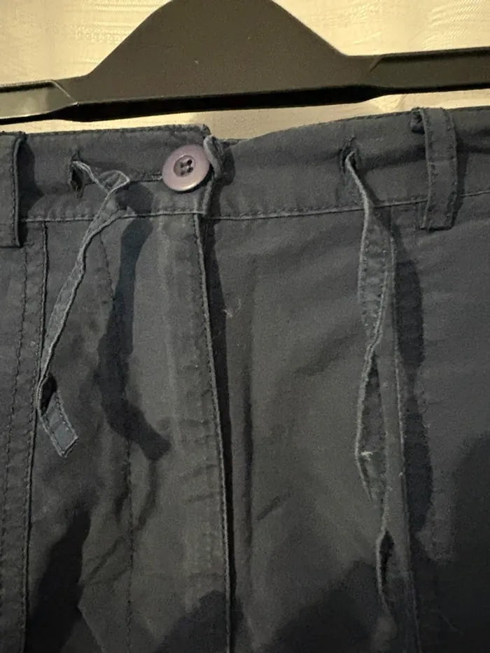 Short court bleu - photo numéro 3