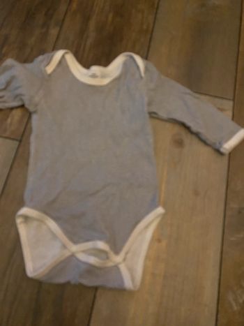 Body rayé blanc bleu marine 12 mois