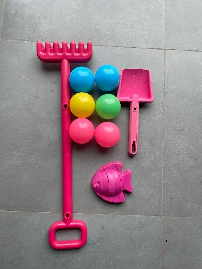 Lot jeux jouets plage rose