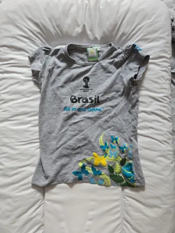 Tee shirt Brasil taille 6 ans