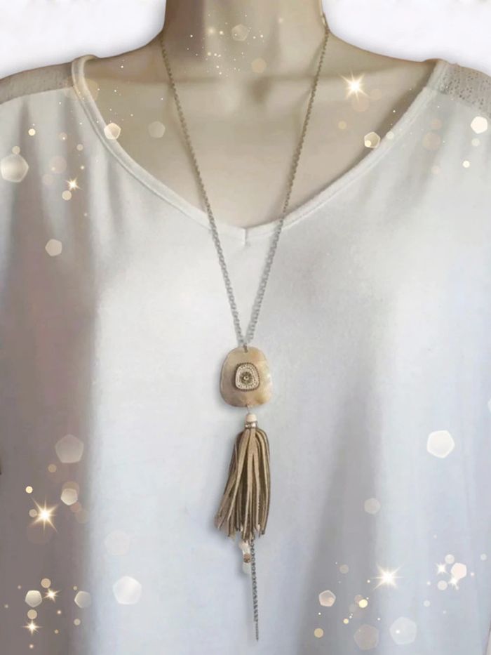 Collier sautoir pendentif nacre irisé strass pompon beige 🇨🇵 Fabrication Artisanale - 65 cm