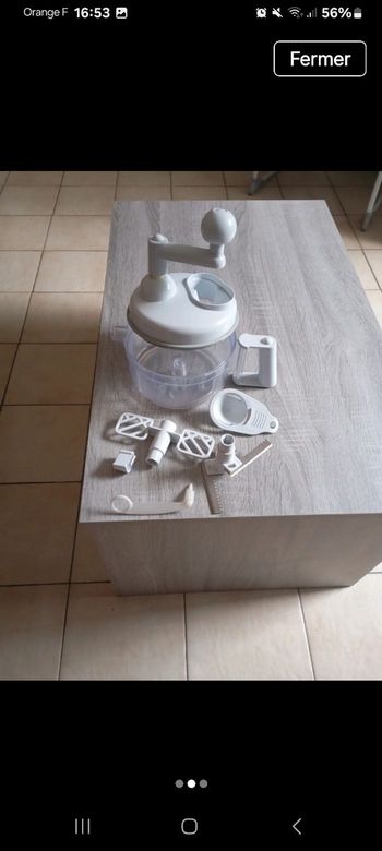  robot Manuel en très bon état.