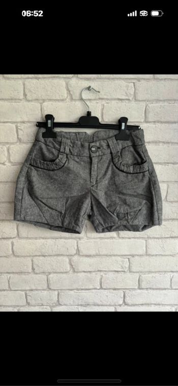 short Zara taille 7/8 ans