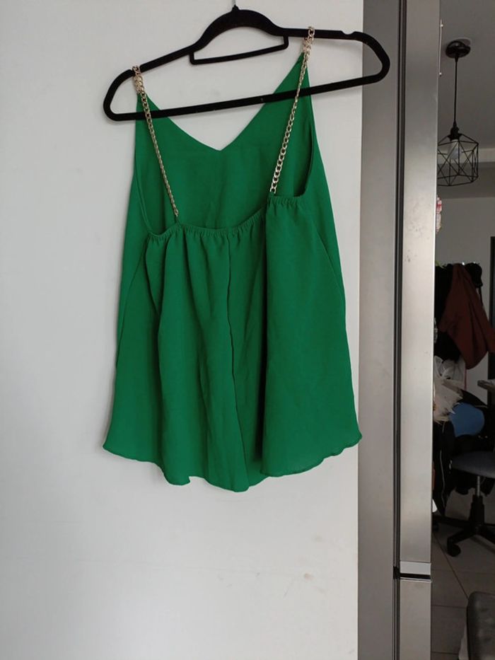 Top vert fluide volant bretelles chaînes dorées Légères non transparente avec chaînes en acier - photo numéro 5