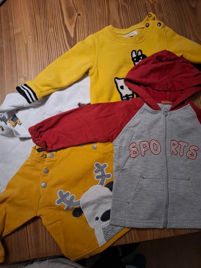 Lot de 4 sweats 18 mois