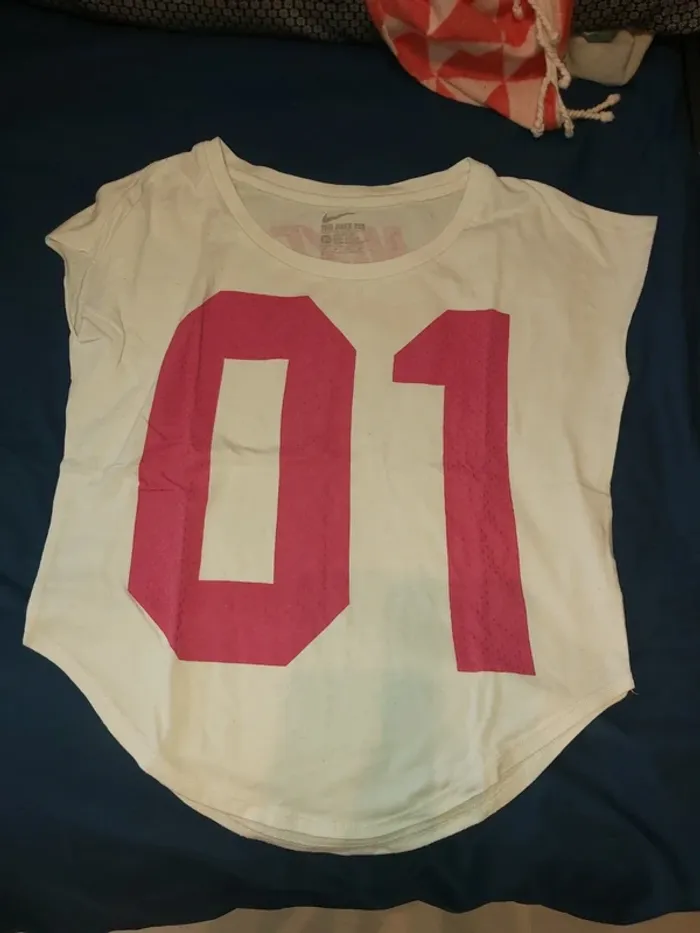 Tee shirt nike
