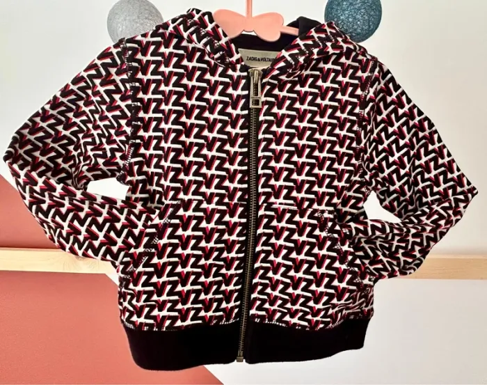 Sweat zippé à capuche