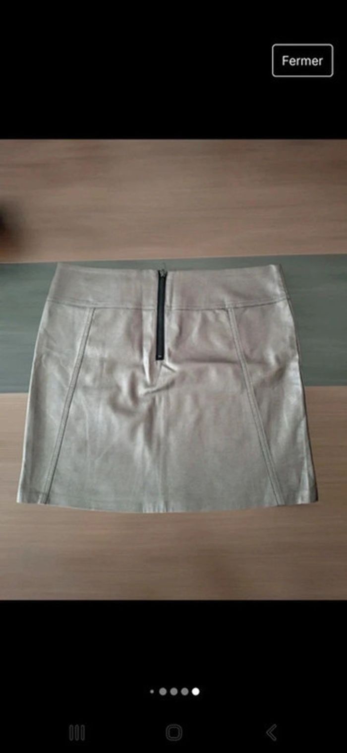 Mini jupe doré 💛 - photo numéro 3