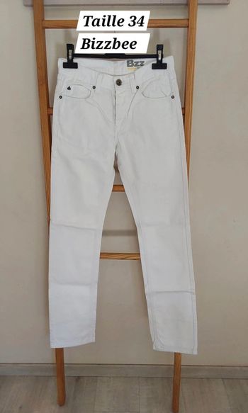 Pantalon en jean  blanc  T 34 Bizzbee