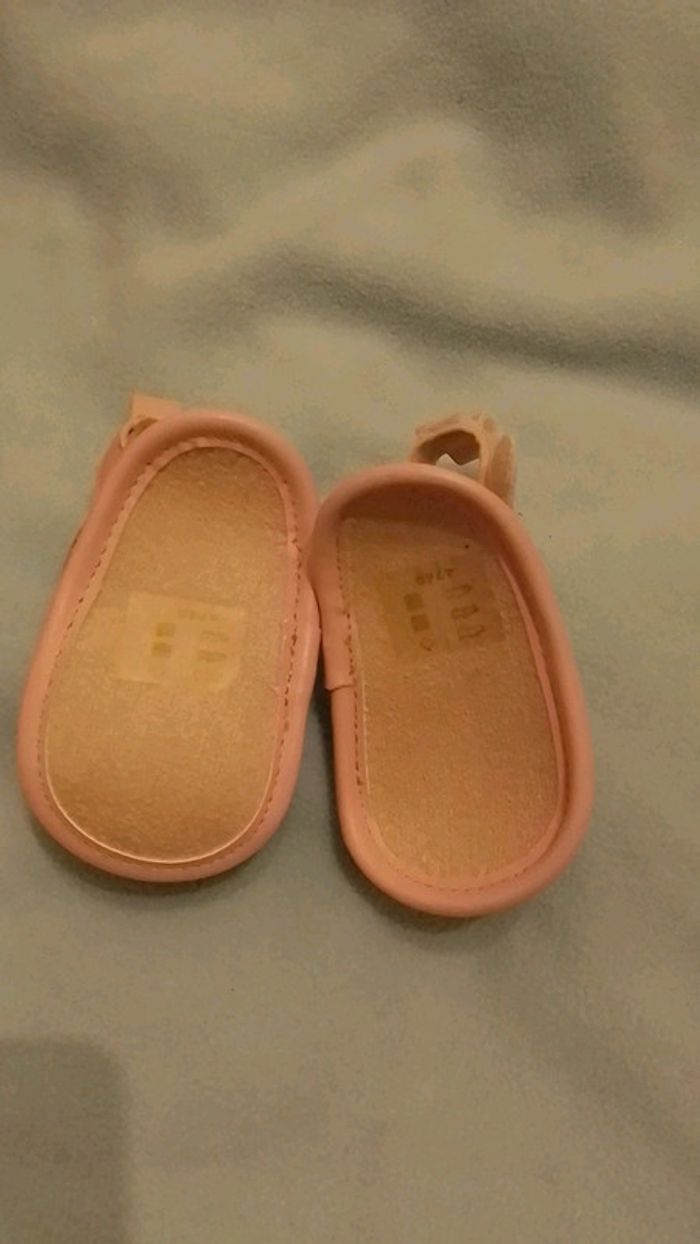 Ballerines gemo 0/3 mois neuf - photo numéro 2