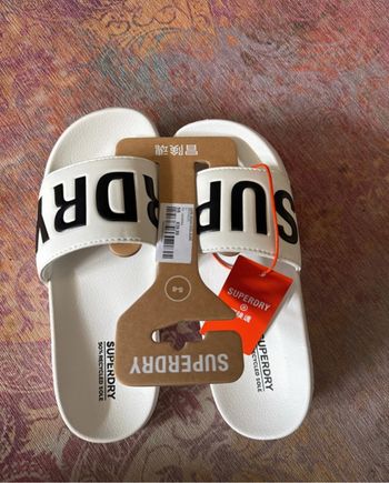 Tongs Superdry T38-39 neuves