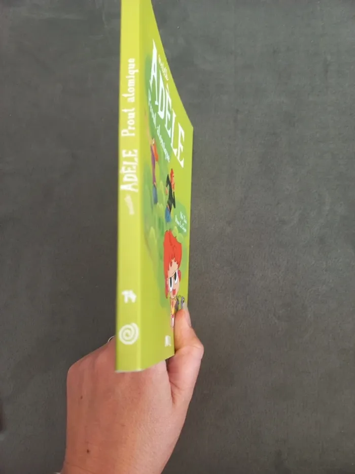 Bd mortelle adèle tome 14 - photo numéro 2