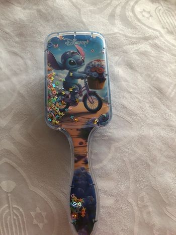 Brosse carrée neuve stitch bleue