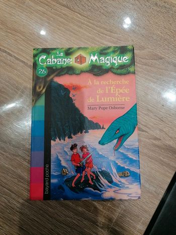 Livre la cabane magique numéro 26 à la recherche de l'épée de lumière