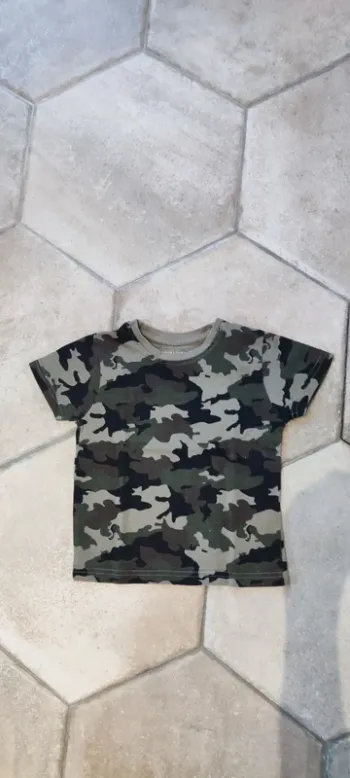 T-shirt camouflage