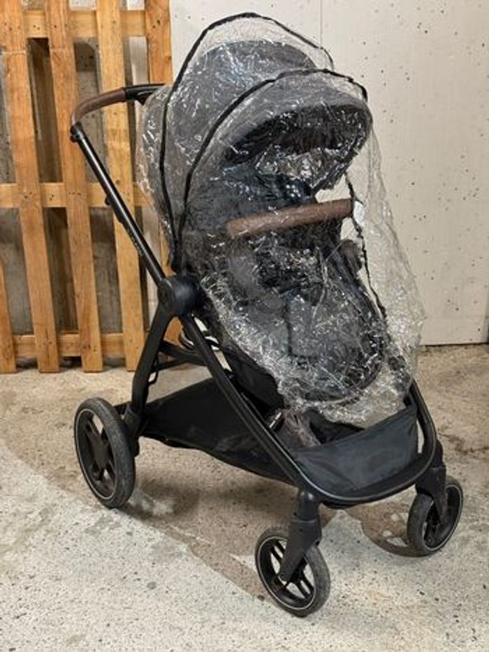 Lot complet poussette et siège auto Zelia S Trio + base isofix + accessoires Maxi-Cosi - photo numéro 6