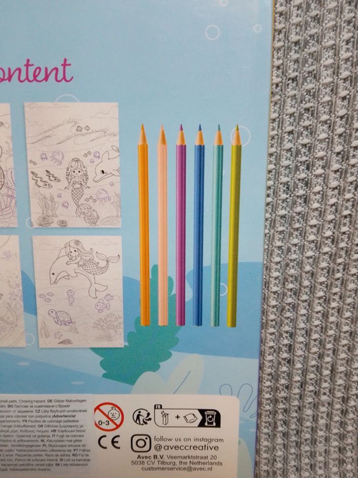 6 cartes pailletées à colorier + crayons "Sirènes" - photo numéro 6