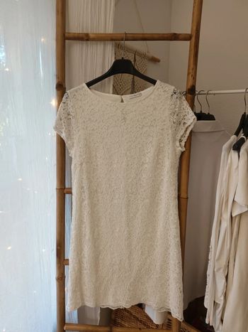 Jolie robe en dentelle blanche Cache Cache taille M