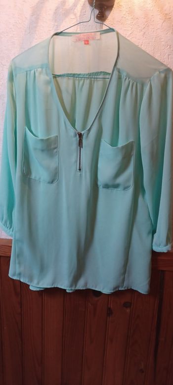 Haut vert taille 4