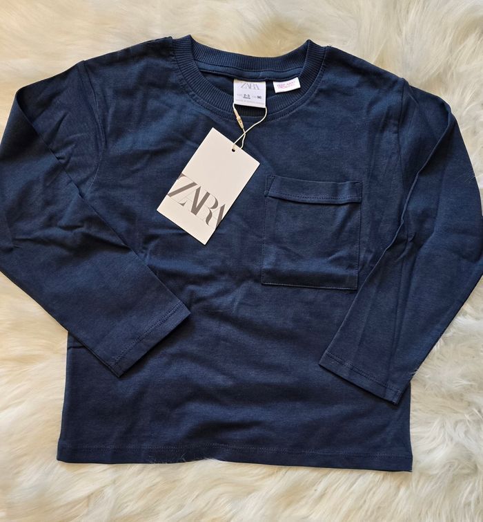 Neufs (non portés)🏷🏷💙😍🤩 ensemble teeshirt et jeans cargo  3 ans garçon 💙😍🤩 - photo numéro 2