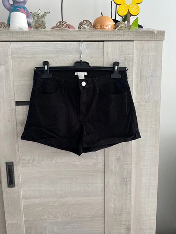 Short noir H&M taille 36