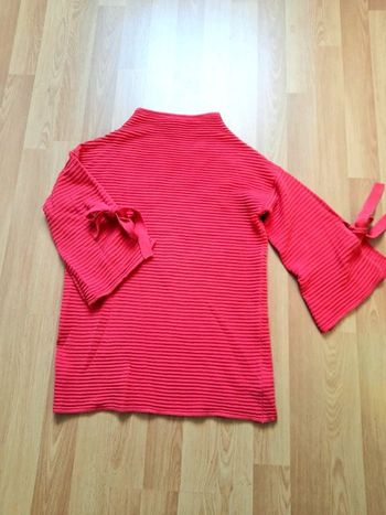 Pull style poncho, maille relief corail