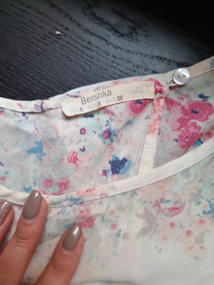 Blouse bershka taille S 33 dos ouvert - photo numéro 2