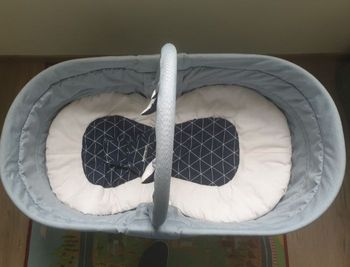 Berceau amovible et musical