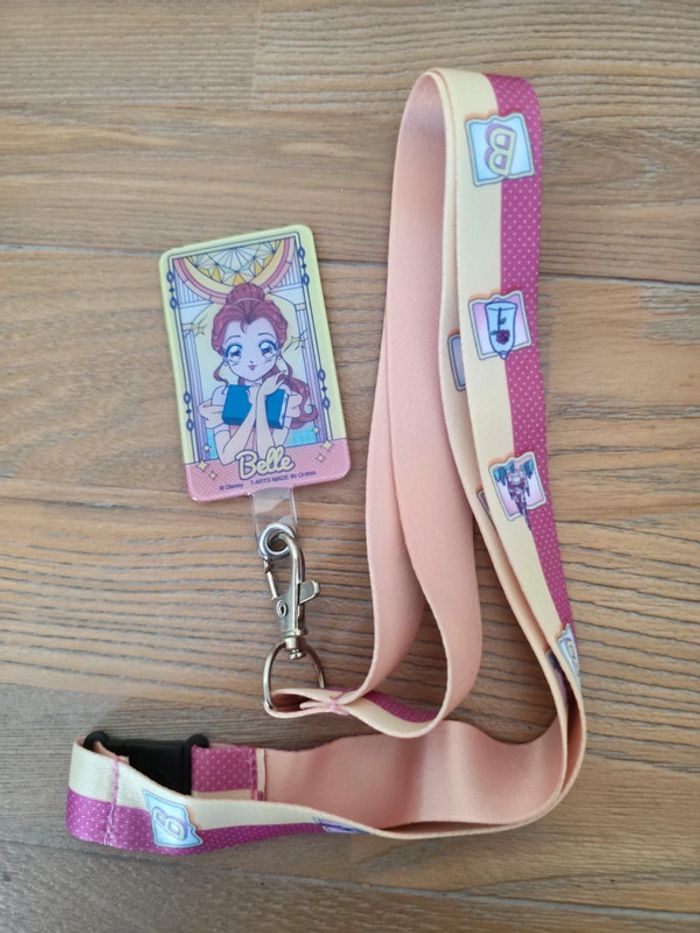 Belle laniere de cou disney