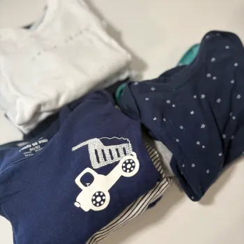 Lot de 12 bodies 24-36 mois