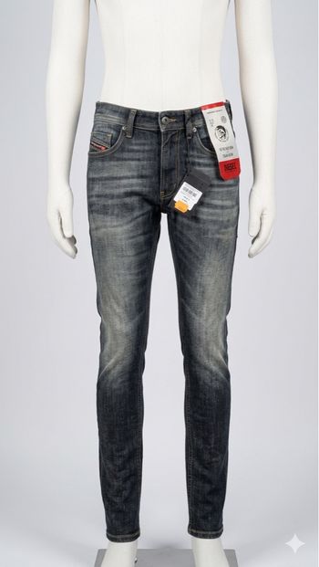 DIESEL - Jean Slim Thommer - Taille W28 L32 - bleu délavé - neuf avec étiquette 