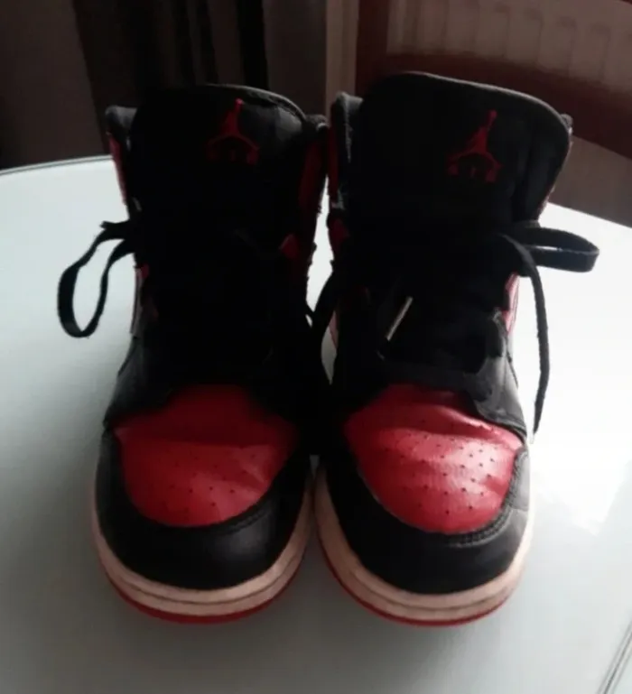 Nike Air Jordan 1 Mid Bred- Pointure 38,5 - photo numéro 2