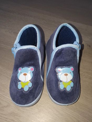 Pantoufles chaussons pointure 26