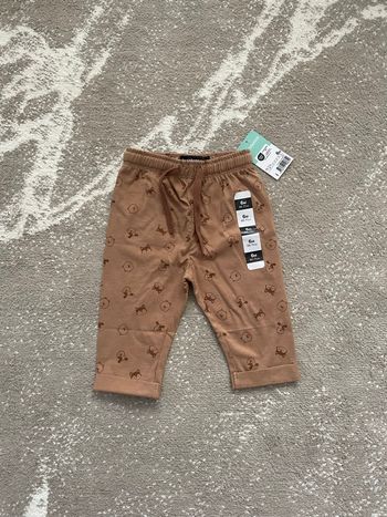 Pantalon neuf  6 mois 