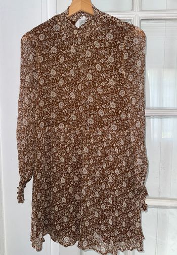 Robe sezane  Taille 34 Très belle coupe