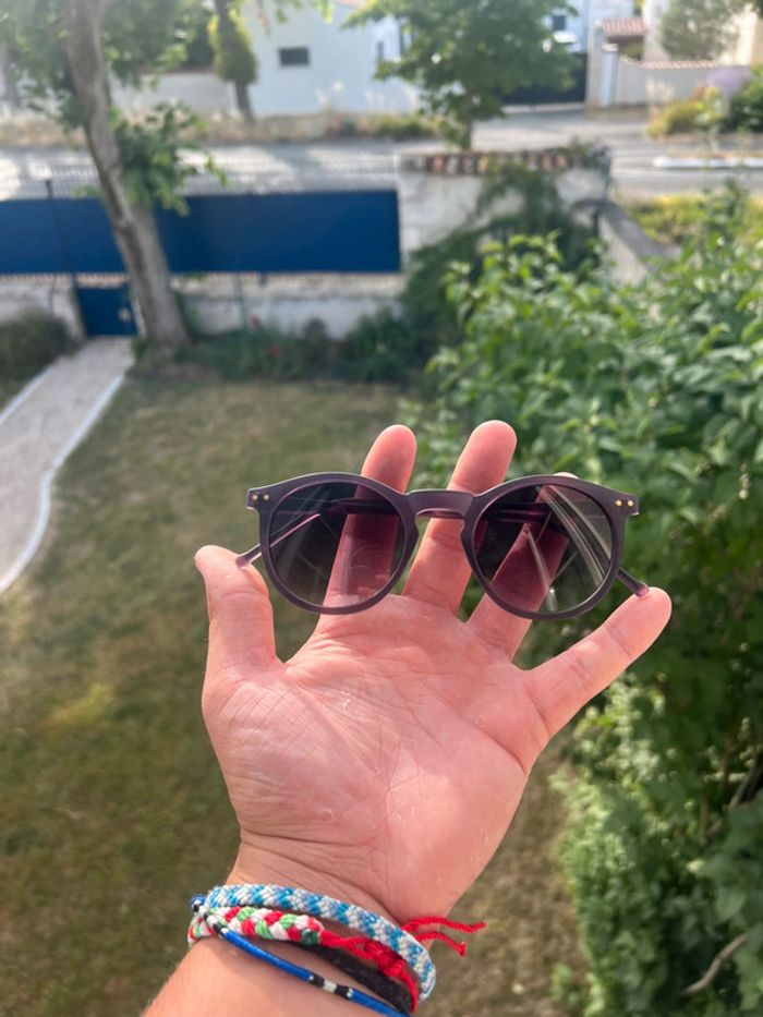 paire de lunette de soleil SL