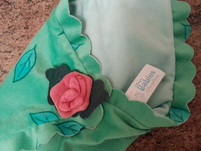 Magnifique doudou Disney tout doux - photo numéro 4