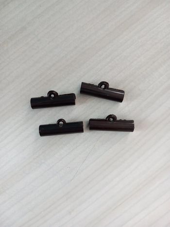 4 boutons bâtonnets