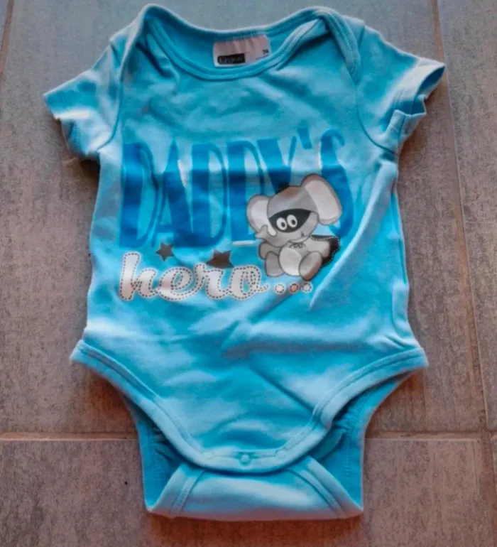 Body manches courtes bébé garçon 6/9 mois NEUF