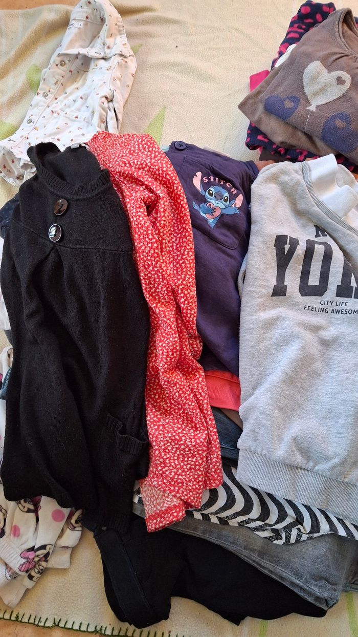 Lot vêtements fille 5ans - photo numéro 6