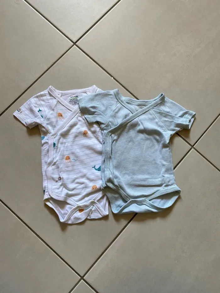 Lot 2 bodies 3 mois