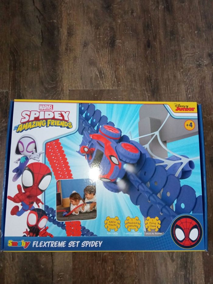 Circuit flexible spiderman