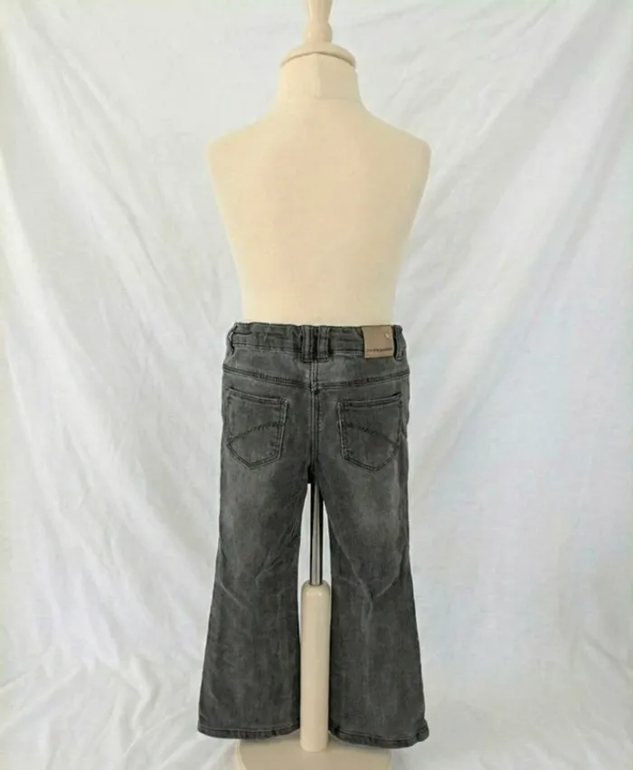 Jean gris Vertbaudet avec étoile - 4 ans (Taché / Idéal activités 🎨) - photo numéro 2