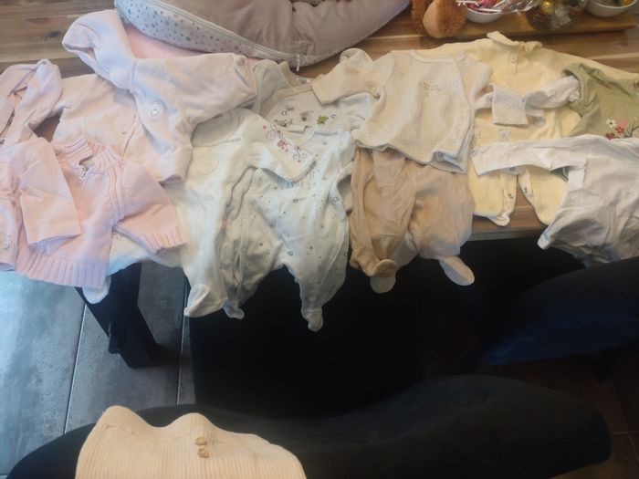Lot bébé fille 1 mois