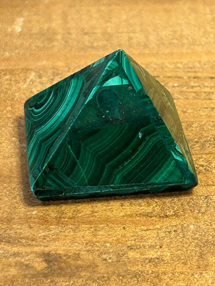 Pyramide en Malachite Authentique - Objet Spirituel pour la Maison ou le Bureau - photo numéro 7