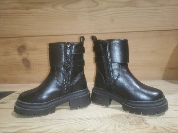 Bottes noir simili taille 22 kiabi - photo numéro 2