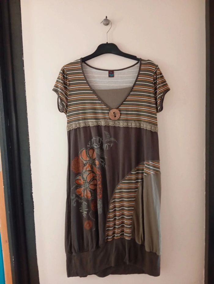 Robe à motifs floraux, en taille 42/XL