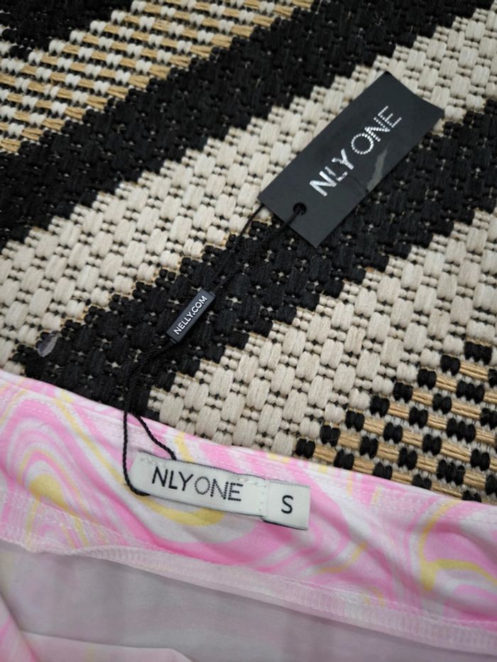 Robe courte NLY one taille S(36) neuve - photo numéro 3