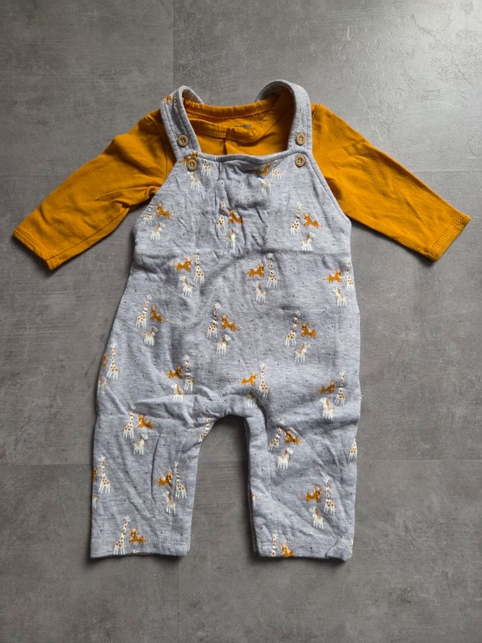 Ensemble salopette + bodie ML vertbaudet 3mois