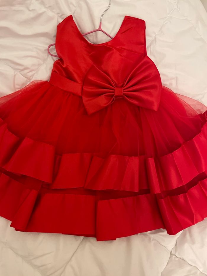 Robe de fête rouge tulle et satin